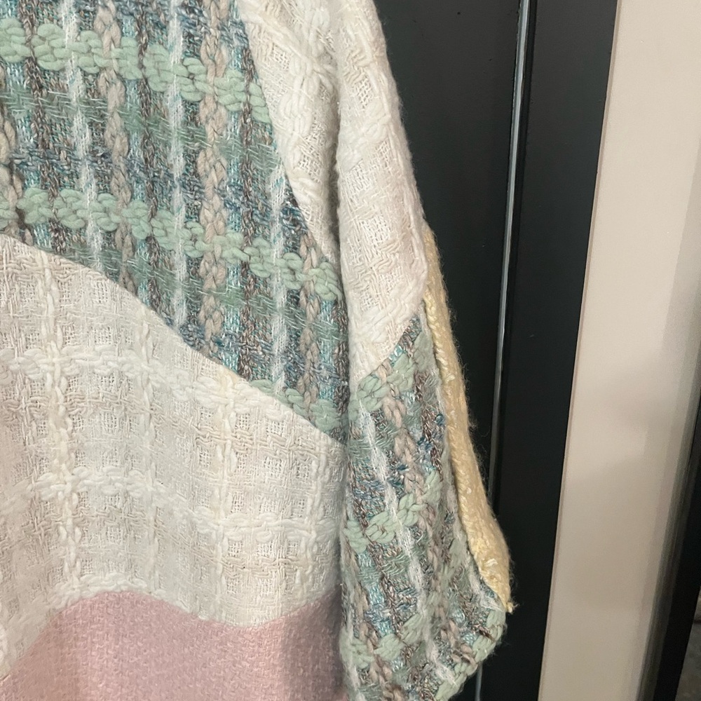 Tricot Chic Jacket. - Picture 8 of 16